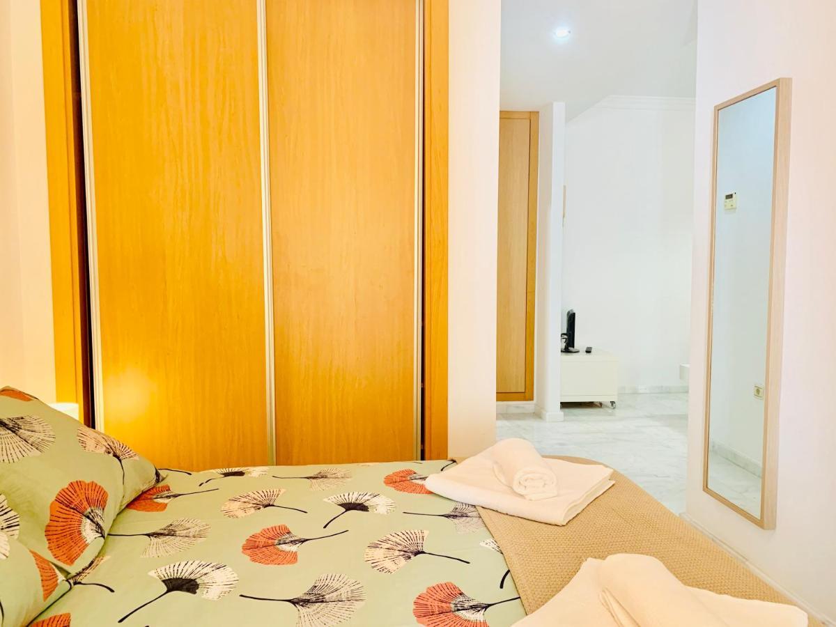 Homely Malaga Parras Con Terraza Interior Y Parking Privado Bajo Suplemento ภายนอก รูปภาพ